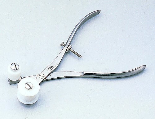 0-3066-13チューブローラー鉗子 220mm