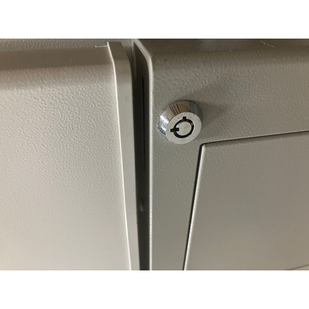 1-7927-41 スリム型薬用保冷庫(MediFridge) 179L FMS-175GSX 1-7927-41 スリム型薬用保冷庫(MediFridge) 179L FMS-175GSX