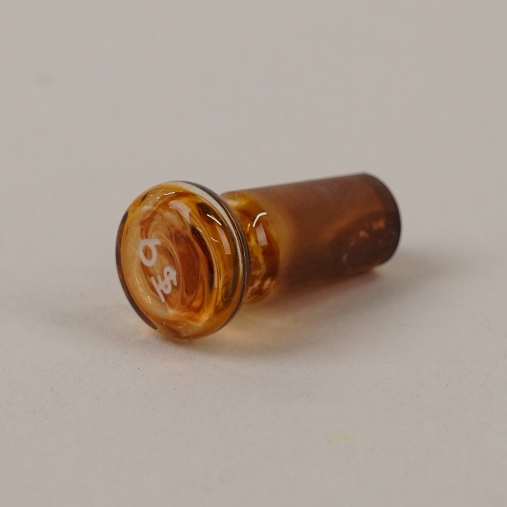 メスフラスコ 茶 25mL JCSS校正証明書付