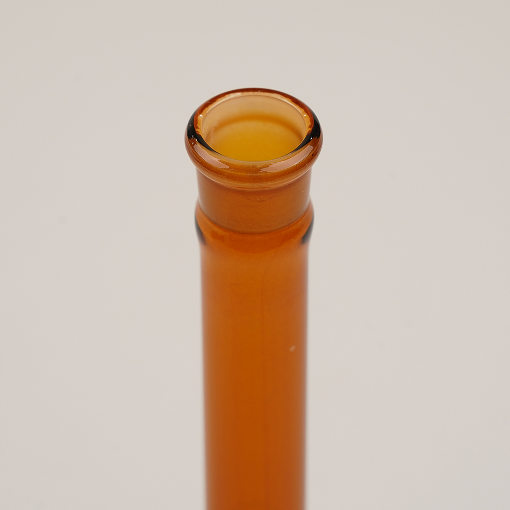 メスフラスコ 茶 200mL 英語版校正証明書付