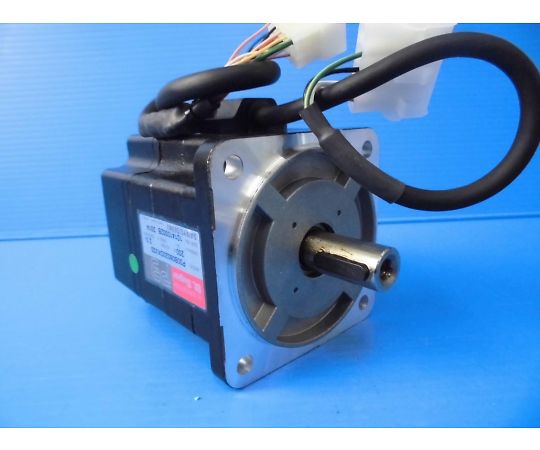 44-1055-04 【中古品】ACサーボモーター P30B08020DXV20 【AXEL