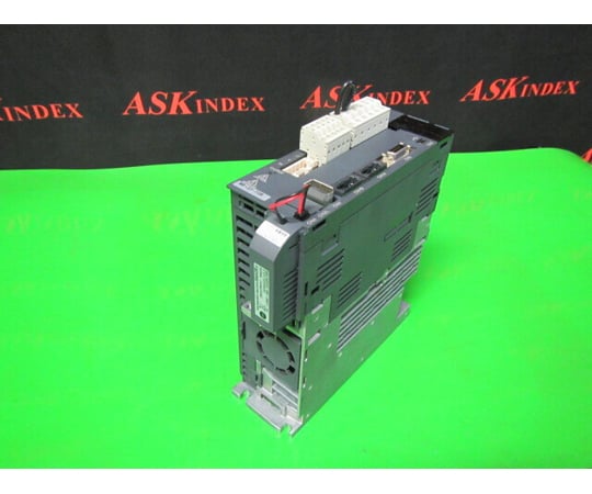 44-1089-67 【中古品】ACサーボドライバー MR-J3-70B 【AXEL】 アズワン