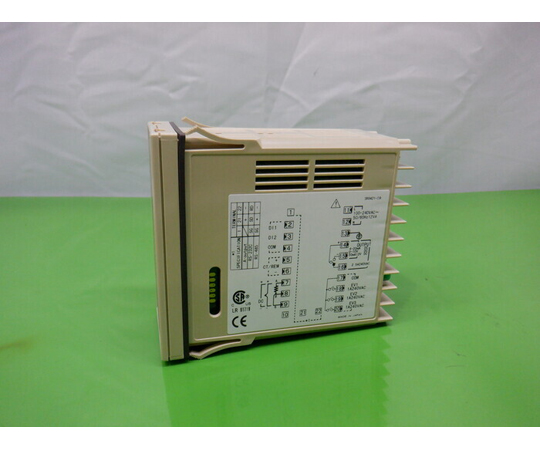 【中古品】デジタル調節計 SR84-1P-N-90-1000500
