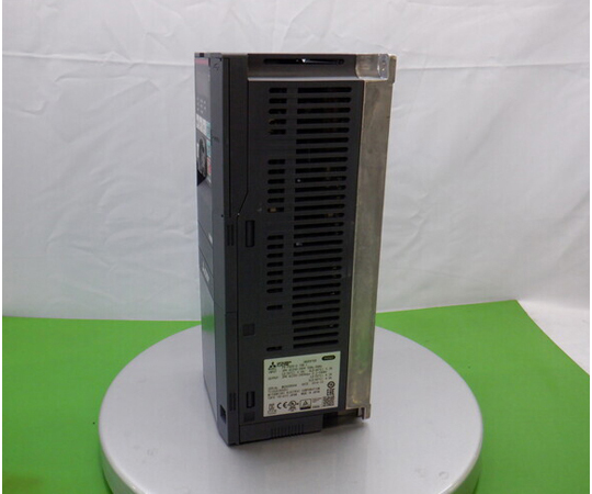 取扱を終了した商品です］【中古品】インバーター FR-F820-0.75K-1 44