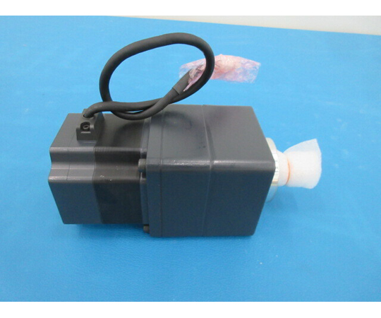44-1271-04 【中古品】ステッピングモーター ASM98AC-P50 【AXEL