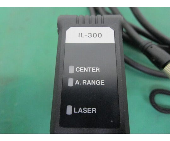 【中古品】レーザー変位計 IL-300/IL-1000