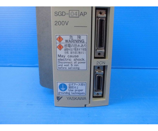 【中古品】サーボアンプ（サーボパック）　SGD-04AP