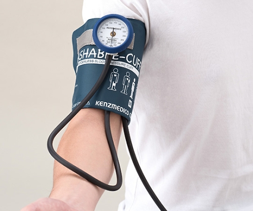 Ｎｏ．５５５　耐衝撃性アネロイド血圧計　ウォッシャブルカフ仕様　0555B071