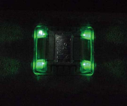 ソーラー式縁石鋲 ルミナスアイ・マイティ LE-260Ⅱ(常灯式)　両面発光　LED：緑