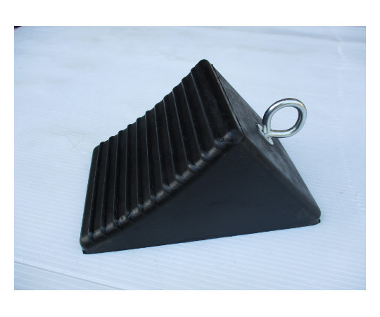 タイヤストッパー　大型車用　普通～4t車対応