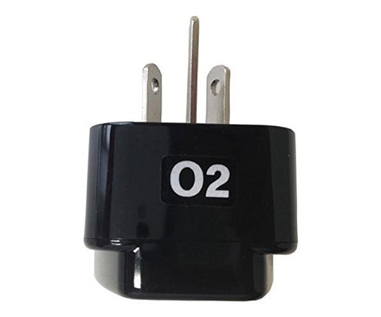 海外用変換プラグ　O2