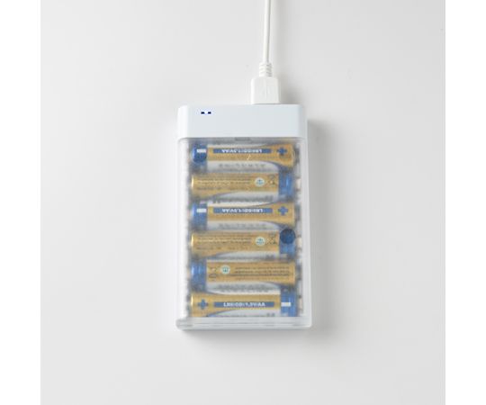 モバイルチャージャー　単三電池6本タイプ