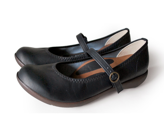 ワンベルトローヒールパンプス ブラック R2361-BLKシリーズ リゲッタ