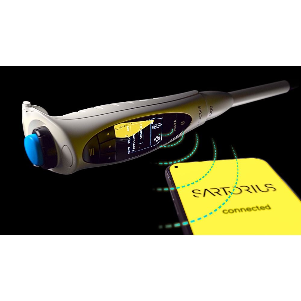 エリザベスページです。画像の器2点 史上初！戴冠式のテレビ中継を叶えたエリザベス女王