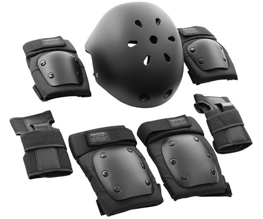 【使用僅か】スケートボード　セット ヘルメット　プロテクター付き スケボーセット ヘルメット 使用僅か】スケートボード セット